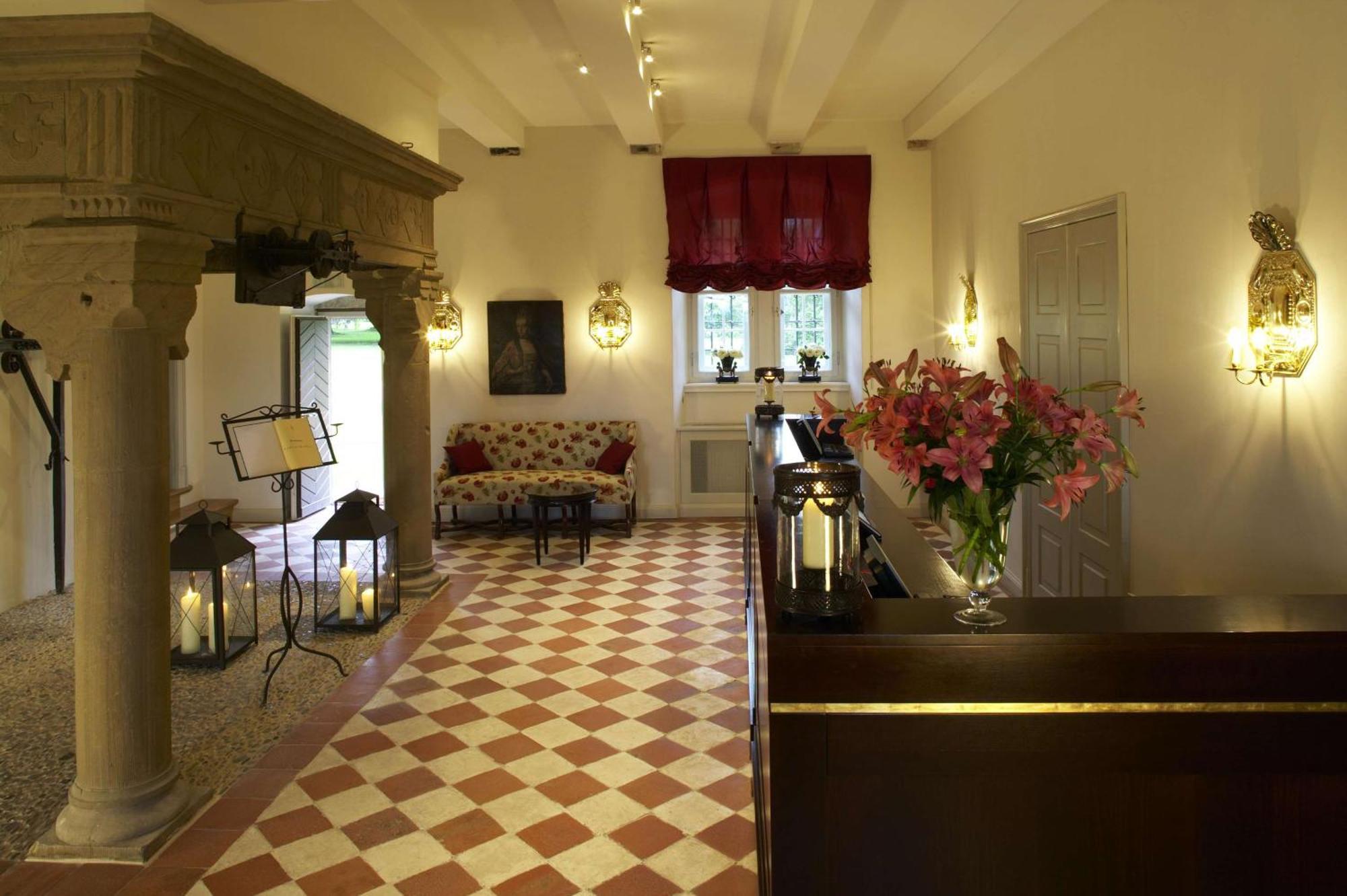 Schlosshotel Muenchhausen Aerzen Dış mekan fotoğraf